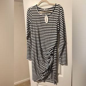 NWT Black and white stretch maternity dress
